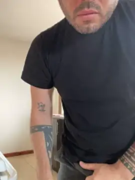 uto857 online show from 12-19-25, 06:54