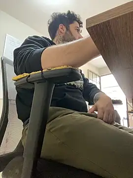 uto857 online show from 11-26-25, 03:56