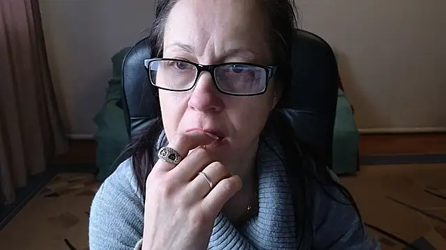 Snapshot of Ronda_Roni chatting on 01-12-26, 06:53 Ronda Roni online show from 01-12-26, 06:53