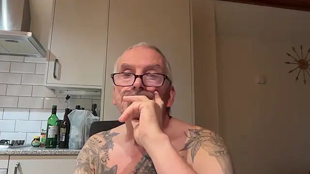 poggles online show from 09-18-25, 06:49