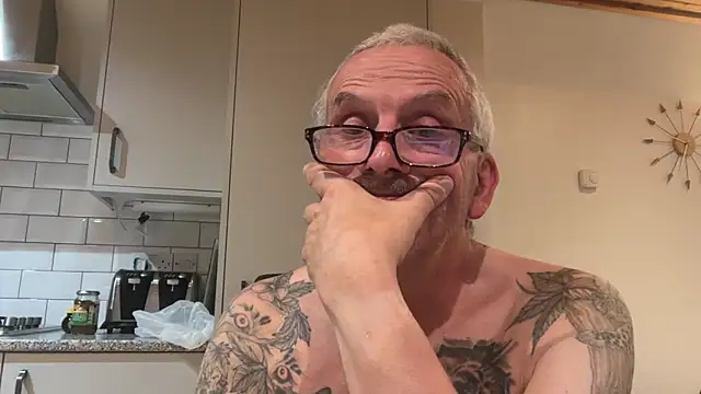 poggles online show from 09-19-25, 08:35