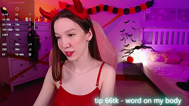 Shriya Sarann online show from 10-26-25, 02:06