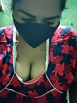 Liyaa 24 online show from 02-05-26, 03:41