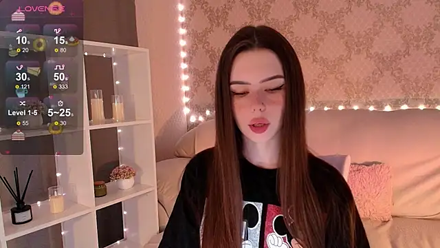 Snapshot of HolyMiax chatting on 06-19-26, 03:56 HolyMiax online show from 06-19-26, 03:56