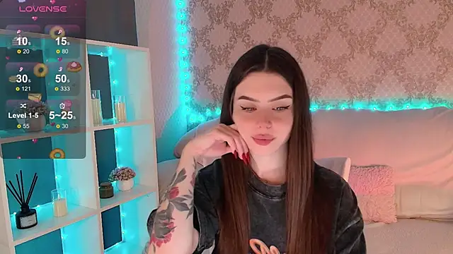 Snapshot of HolyMiax chatting on 06-08-26, 03:51 HolyMiax online show from 06-08-26, 03:51