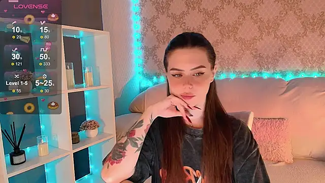 Snapshot of HolyMiax chatting on 06-13-26, 04:10 HolyMiax online show from 06-13-26, 04:10