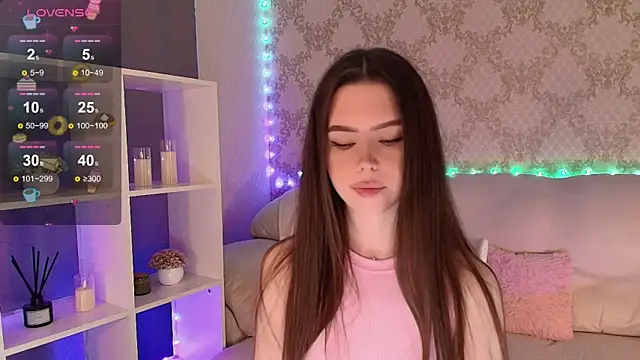 Snapshot of HolyMiax chatting on 05-19-26, 03:57 HolyMiax online show from 05-19-26, 03:57