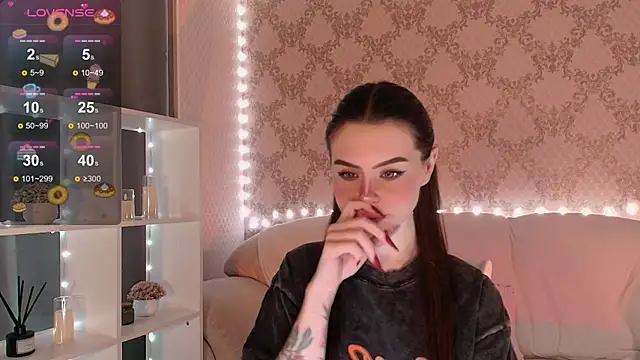 HolyMiax online show from 11-23-25, 03:27