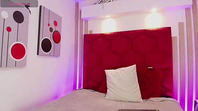 EmmaJhomson online show from 04-06-26, 12:50