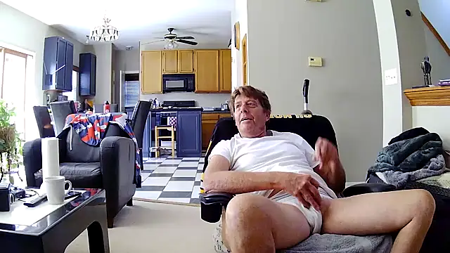 jocoff1 online show from 09-30-25, 06:47