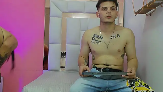 erickandnatasha 69 online show from 04-02-26, 02:24