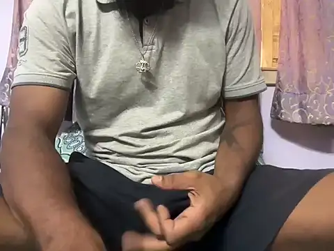 Snapshot of Matt6102 chatting on 10-05-25, 07:32 Matt6102 online show from 10-05-25, 07:32