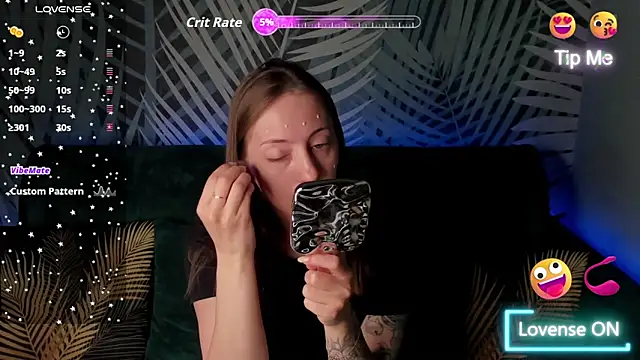Snapshot of ChristyCrayme chatting on 05-22-26, 10:08 ChristyCrayme online show from 05-22-26, 10:08