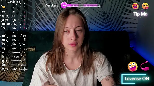 Snapshot of ChristyCrayme chatting on 05-05-26, 10:02 ChristyCrayme online show from 05-05-26, 10:02