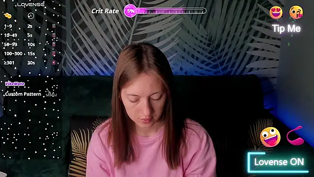 Snapshot of ChristyCrayme chatting on 06-05-26, 10:04 ChristyCrayme online show from 06-05-26, 10:04