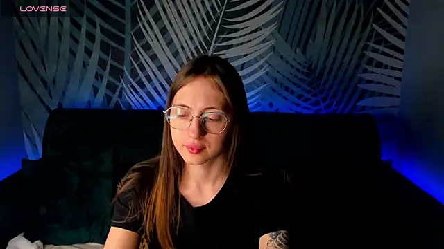 ChristyCrayme online show from 11-29-25, 10:10