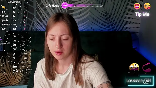 Snapshot of ChristyCrayme chatting on 04-30-26, 09:41 ChristyCrayme online show from 04-30-26, 09:41