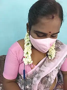 Snapshot of Tamil_riyalini12 chatting on 05-22-26, 05:05 Tamil riyalini12 online show from 05-22-26, 05:05