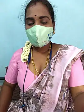 Snapshot of Tamil_riyalini12 chatting on 05-07-26, 05:33 Tamil riyalini12 online show from 05-07-26, 05:33