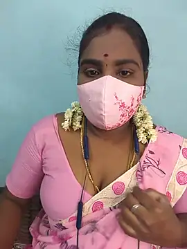 Snapshot of Tamil_riyalini12 chatting on 05-20-26, 05:59 Tamil riyalini12 online show from 05-20-26, 05:59