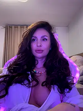 LunaBex online show from 11-16-25, 04:17