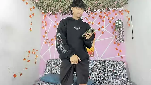 Bastian boyshot77 online show from 12-15-25, 04:13