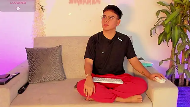 Young Ben online show from 11-04-25, 03:49