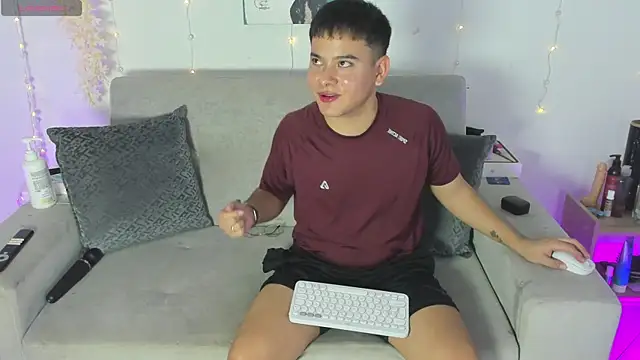 Young Ben online show from 06-04-26, 01:49
