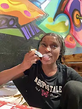 Lil-shawrie online show from 03-05-26, 03:08