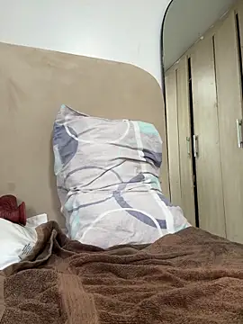 Lil-shawrie online show from 03-04-26, 01:08