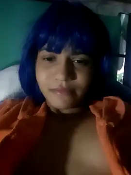 famousfox-69 online show from 10-06-25, 04:24