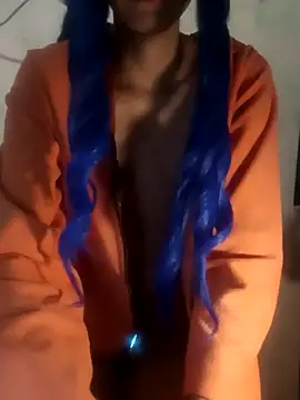 famousfox-69 online show from 09-22-25, 05:13