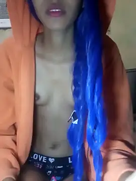 famousfox-69 online show from 10-04-25, 10:55