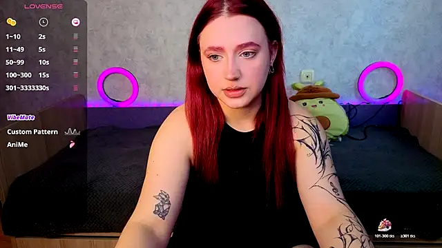 Snapshot of Mini_Lady1 chatting on 10-26-25, 07:42 Mini Lady1 online show from 10-26-25, 07:42