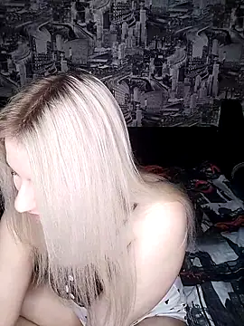 HoneyNelly online show from 12-18-25, 12:49