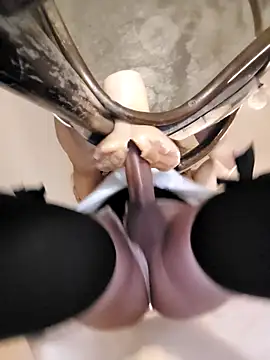 Snapshot of Samuraihotlady chatting on 10-29-25, 11:47 Samuraihotlady online show from 10-29-25, 11:47