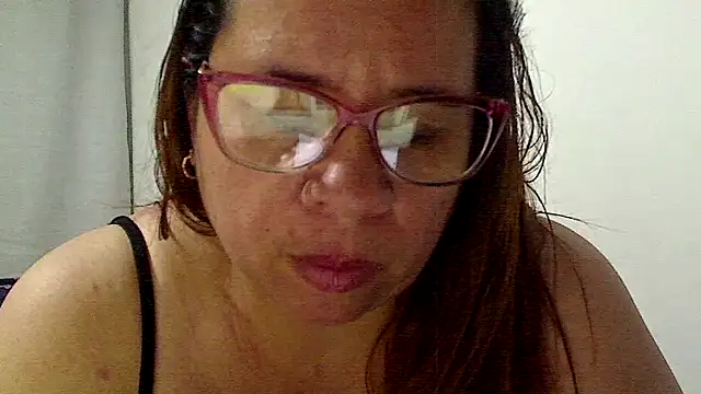 Snapshot of luciana69hot chatting on 06-08-26, 01:28 luciana69hot online show from 06-08-26, 01:28