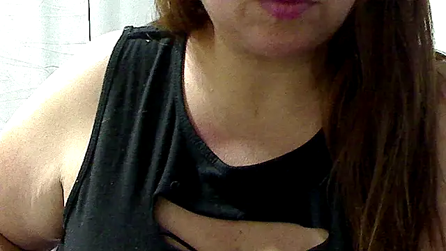 Snapshot of luciana69hot chatting on 05-12-26, 11:11 luciana69hot online show from 05-12-26, 11:11