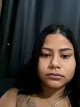 Snapshot of tigresa865 chatting on 10-15-25, 10:01 tigresa865 online show from 10-15-25, 10:01