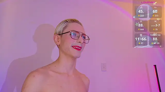 liiamluna  online show from 06-05-26, 11:16