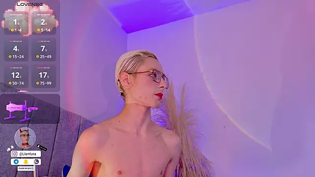 liiamluna  online show from 02-26-26, 09:31