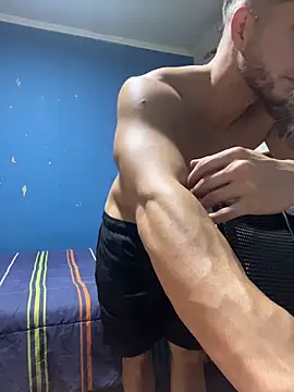 Snapshot of MRmusculo20 chatting on 03-12-26, 11:31 MRmusculo20 online show from 03-12-26, 11:31