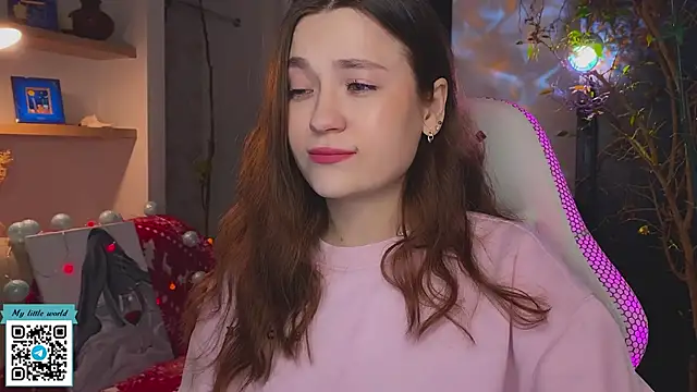 mia here online show from 12-15-25, 12:00