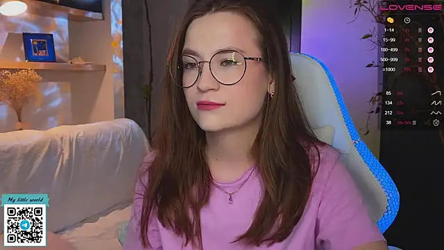 mia here online show from 11-26-25, 02:22