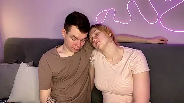 julielourens online show from 11-21-25, 08:13