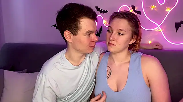 julielourens online show from 10-24-25, 09:08