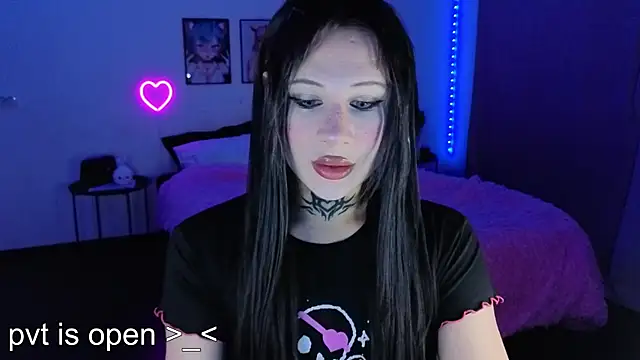 Snapshot of your_little_eva chatting on 09-22-25, 08:59 your little eva online show from 09-22-25, 08:59