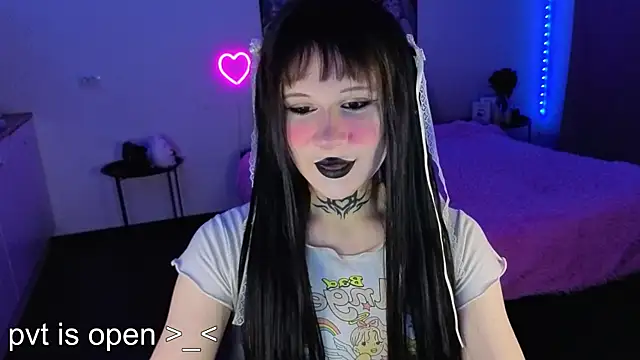 Snapshot of your_little_eva chatting on 09-10-25, 05:45 your little eva online show from 09-10-25, 05:45