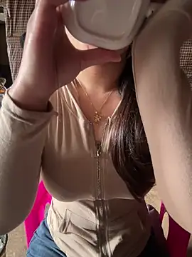 chenyu0308 online show from 04-02-26, 07:04