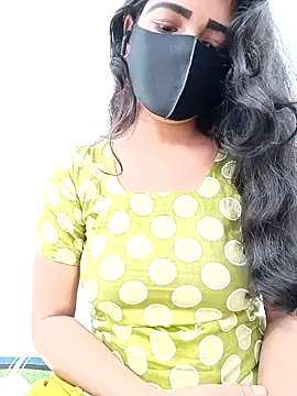 Snapshot of Nodi- chatting on 05-06-26, 08:18 Nodi- online show from 05-06-26, 08:18